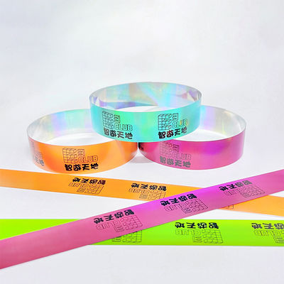 Des bracelets Tyvek réglables, des bracelets personnalisés écologiques.