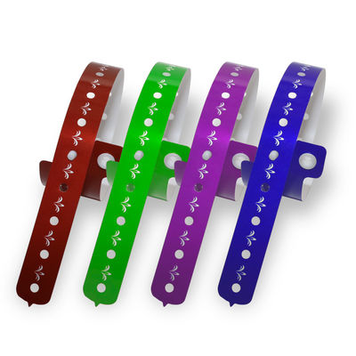 Des bracelets personnalisés pour événements en plastique en vinyle, élastiques et réfléchissants