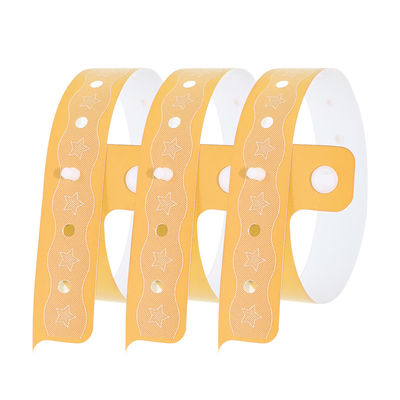 Des bracelets en vinyle en PVC, doux et durables. Des bracelets en vinyle sur mesure.