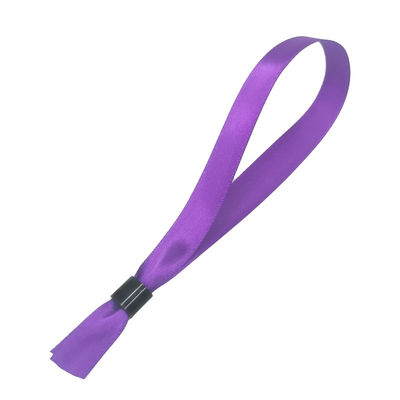 Des bracelets de taille réglable en tissu, des bracelets de sécurité brodés