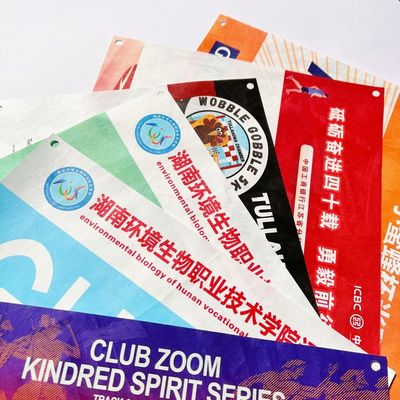 0.5 mm Épaisseur Numéros d'identification de compétition avec couleur PANTONE personnalisée