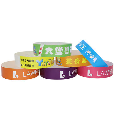 En gros Des bracelets personnalisés en papier PP Pour les événements Avec un motif de logo mot code à barres bracelet cadeau promotionnel
