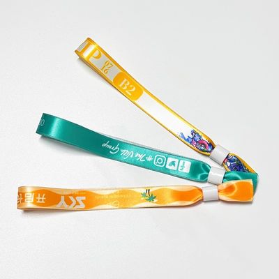 Vente à chaud Logo personnalisé Polyester Bracelets en tissu Concert Promotion Événements Cadeau Longueur réglable Bracelet tissé