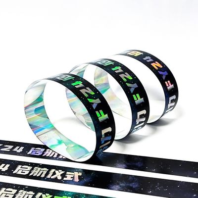 Fabrique en gros Des bracelets en papier Événement Concert sur mesure Arc-en-ciel néon Laser brillant Ressort de papier promotionnel