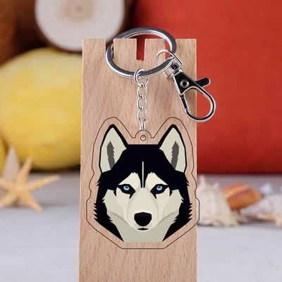 Une porte-clés acrylique holographique sur mesure, une porte-clés acrylique à dessin animé.