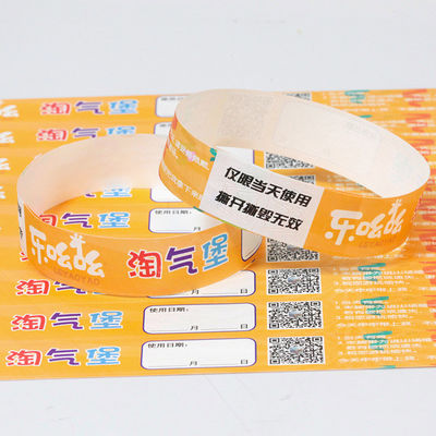 Événements d'usine Bracelet en papier avec code à barres numéroté étanche piscine Identification de l'événement Admission Poignets Tyvek