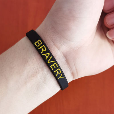 Slogan de l'usine Parole d'avertissement Bracelets pour adultes imprimés Event d'affaires sur mesure Souvenir cadeau Bracelets en silicone