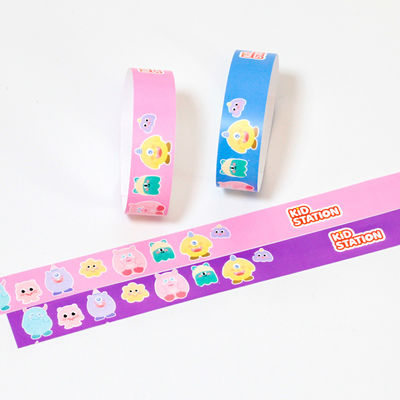 Bracelet de fête sur mesure Numérotation de code à barres Pool Party Festival Id VIP Entrée Entrée Bracelet en papier étanche