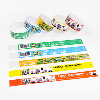 Des bracelets en papier personnalisés Numérotation séquentielle Des bracelets en papier Tyvek Pour l'événement du festival