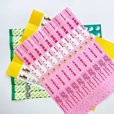 Des bracelets en papier Tyvek personnalisables en usine pour une identification facile des événements