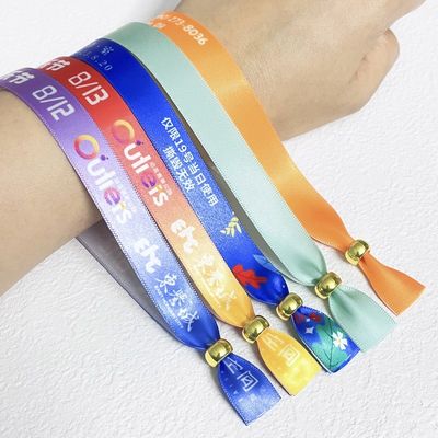 Événement de promotion du concert du ruban Des bracelets en tissu tissés avec différents modèles