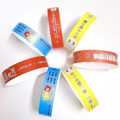 Des bracelets Tyvek imperméables aux couleurs avec numérotation séquentielle/code-barres