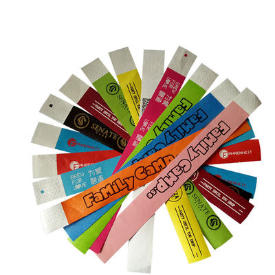 Des bracelets en papier Tyvek personnalisables étanches pour les réunions d'événements et le contrôle facile de la foule