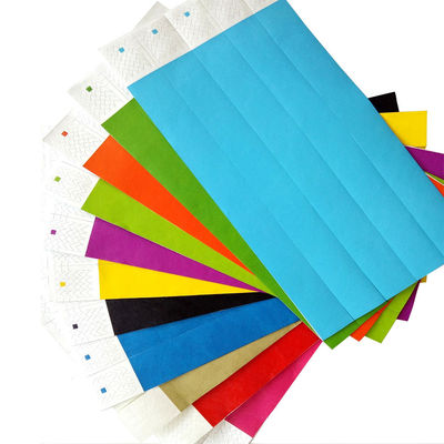 Personnaliser l'événement Tyvek Des bracelets en papier étanches Durable et facile Contrôle de foule pour les fêtes