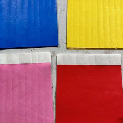 Événement personnalisé imperméable à l'eau Tyvek Bracelets en papier Fermeture rapide durable pour un contrôle facile