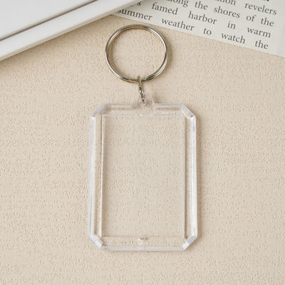 Distinguez-vous des autres porte-clés acryliques personnalisés de 6 mm avec votre design unique