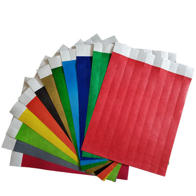 Numéroté séquentiel personnalisé avec logo personnalisé Tyvek bracelets protection imperméable pour la gestion des événements