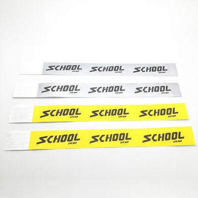 Des bracelets Tyvek imperméables pour les célébrations et les activités communautaires