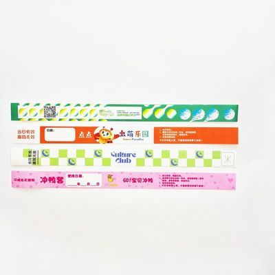 Des bracelets Tyvek étanches à l'eau jetables pour l'identification et l'identification des événements