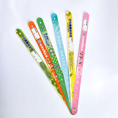 Des bracelets en PVC personnalisés La solution ultime pour l'identification des événements Production et livraison rapides Bas prix