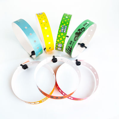 Faites ressortir votre événement avec des bracelets en PVC personnalisables par impression par transfert thermique