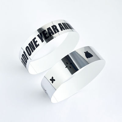 Des bracelets holographiques accrocheurs pour les concerts et les fêtes Ajoutez votre logo maintenant