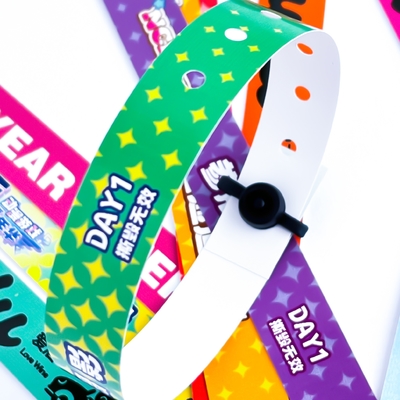 Bracelets de poignet personnalisés en PVC pour événements promotionnels, étanches